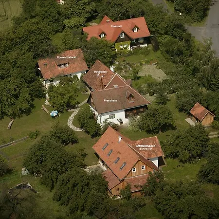 Altes Gehoeft Am Lormanberg Διαμέρισμα *